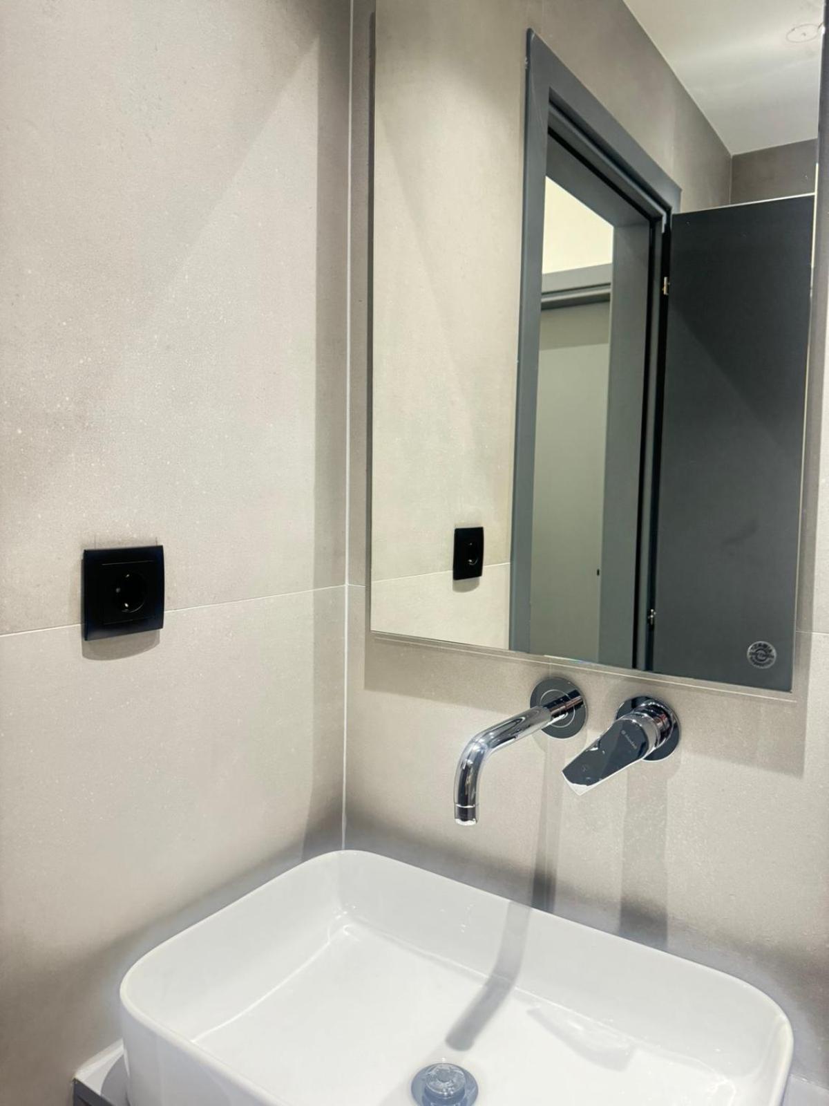 Luna-Your Urban Stay Thessaloníki Luaran gambar